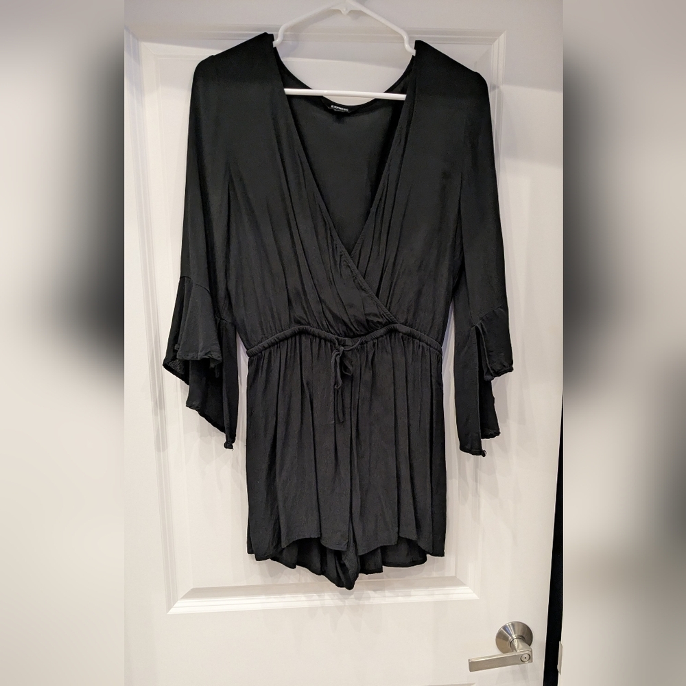 Express Elegant Black Apparel